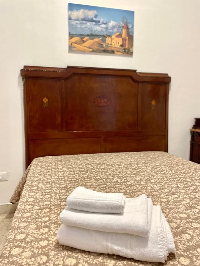 Calici Di Marsala - Via Roma 73 Apartamento Exterior foto
